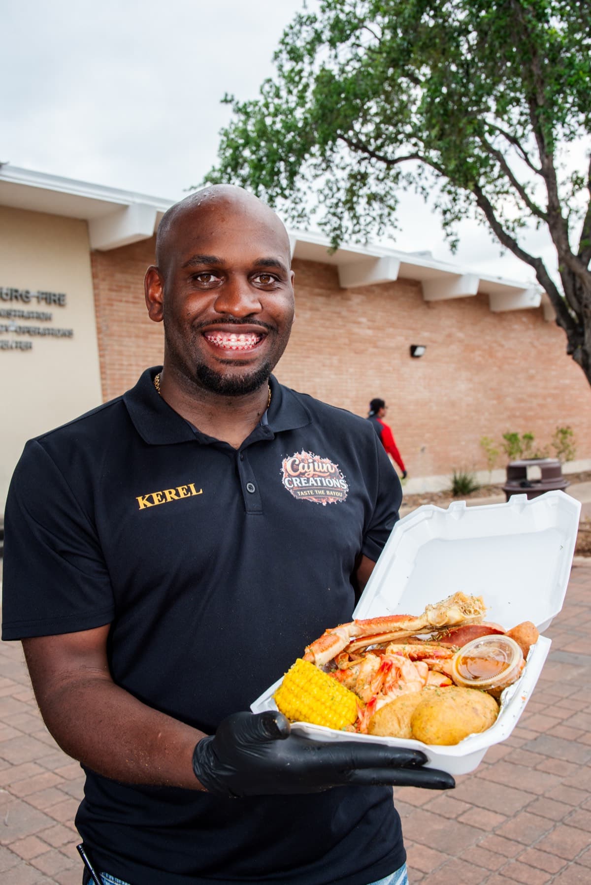 Kerel serving up a fresh snow crab combo